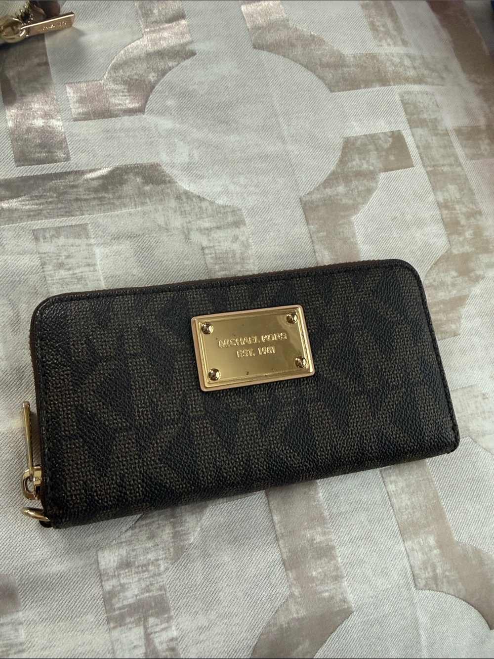 PREOWNED MICHAEL KORS WALET